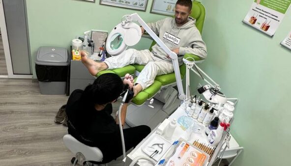 Your cosmetologist and skin expert 3