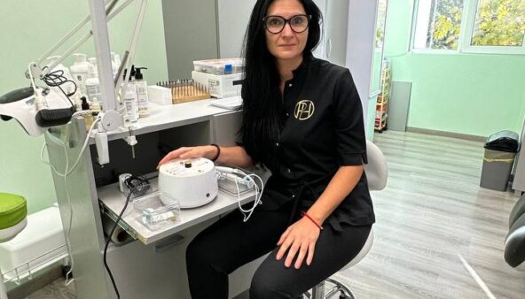 Your cosmetologist and skin expert 2